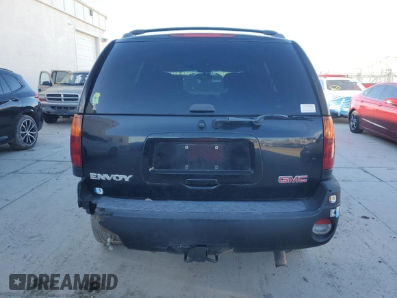 2005 GMC Envoy SLE with VIN 1GKDT13S452285975, listed as a Copart auction lot 46371785 with 358,411 mi miles and Salvage Title. Bid and sale history available at carsss.com. Image 6.