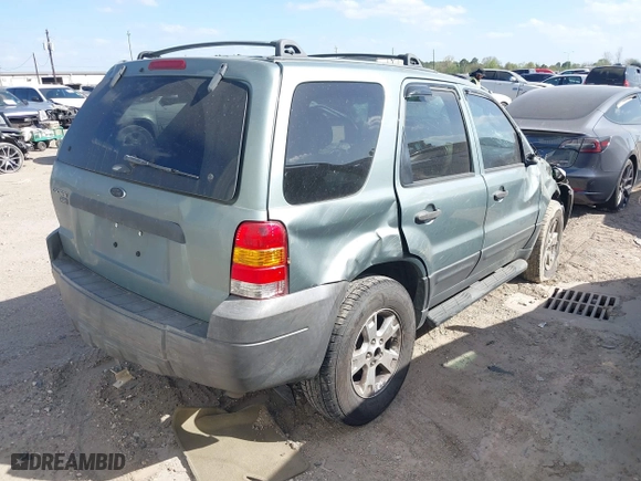 2005 Ford Escape XLT with VIN 1FMYU03175KA84787, listed as a IAAI auction lot 41814099 with 168,342 mi miles. Bid and sale history available at carsss.com. Image 4.