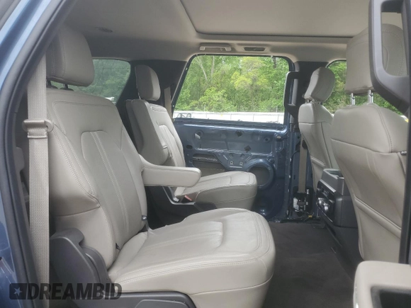 2020 Ford Expedition Max Limited с VIN 1FMJK1KT0LEA51464, выставлен на аукционе Copart как лот 53389485 с пробегом 102 303 миль миль и Списание • Salvage title. История ставок и продаж доступна на DreamBid. Изображение 11.