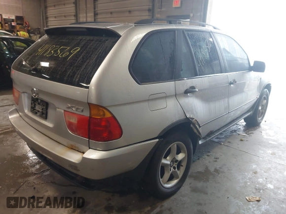 2001 BMW X5 3.0i with VIN WBAFA53571LM79025, listed as a IAAI auction lot 41183569 with 255,640 mi miles. Bid and sale history available at carsss.com. Image 4.
