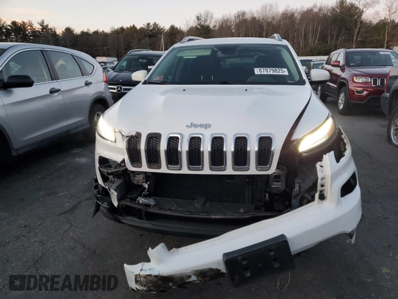2017 Jeep Cherokee Latitude with VIN 1C4PJMCB4HW544588, listed as a Copart auction lot 87879825 with 150,290 mi miles and Salvage Title. Bid and sale history available at DreamBid. Image 5.