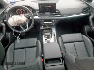 2024 Audi Q5 S line Premium z VIN WA1GAAFY3R2114519, wystawiony jako Copart lot #58812795 z przebiegiem 5 562 mil mil oraz Szkoda całkowita • Salvage title. Historia ofert i sprzedaży dostępna na DreamBid. Obrazek 8.