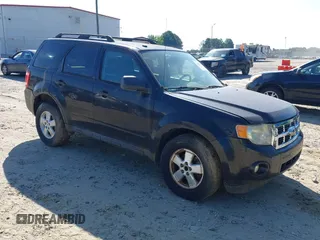 2011 Ford Escape XLT с VIN 1FMCU9DG2BKA99632, выставлен на аукционе IAAI как лот 42830731 с пробегом Не указан миль и . История ставок и продаж доступна на DreamBid. Изображение 1.