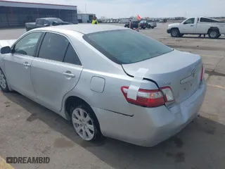 2007 Toyota Camry Hybrid with VIN 4T1BB46K07U017446, listed as a IAAI auction lot 41817127 with 226,068 mi miles. Bid and sale history available at carsss.com. Image 3.