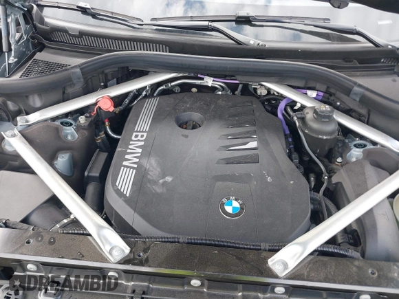 2025 BMW X7 xDrive40i z VIN 5UX23EM01S9W23566, wystawiony jako IAAI lot #41490415 z przebiegiem 8 144 mil mil oraz . Historia ofert i sprzedaży dostępna na DreamBid. Obrazek 10.