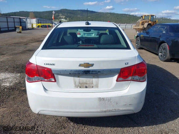 2015 Chevrolet Cruze LT with VIN 1G1PE5SB2F7129068, listed as a IAAI auction lot 42004347 with 98,220 mi miles. Bid and sale history available at carsss.com. Image 16.
