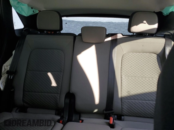 2022 Ford Escape SE z VIN 1FMCU0G65NUB84732, wystawiony jako Copart lot #45324985 z przebiegiem 30 812 mil mil oraz Szkoda całkowita • Salvage title. Historia ofert i sprzedaży dostępna na DreamBid. Obrazek 10.