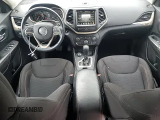 2017 Jeep Cherokee Latitude with VIN 1C4PJMCB0HW504122, listed as a Copart auction lot 55899025 with 115,426 mi miles and Salvage title. Bid and sale history available at DreamBid. Image 8.