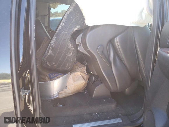 2008 Chevrolet Suburban LT w/2LT with VIN 1GNFK16328R171178, listed as a Copart auction lot 75435094 with 162,930 mi miles and Salvage Title. Bid and sale history available at carsss.com. Image 11.