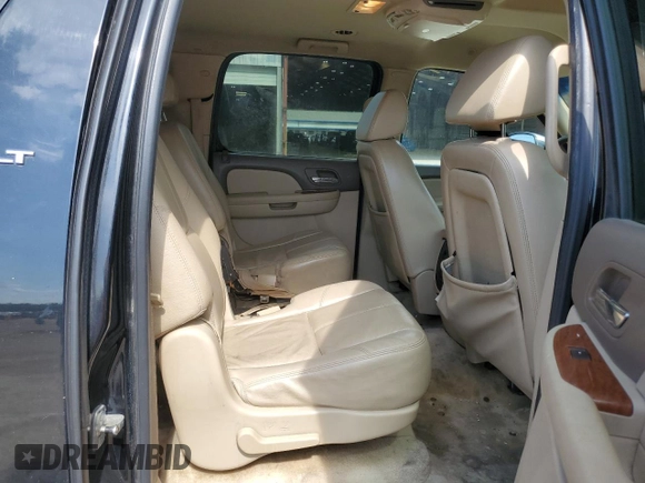 2008 GMC Yukon XL SLT 4SB z VIN 1GKFC16J18R268039, wystawiony jako Copart lot #58299225 z przebiegiem 248 509 mil mil oraz Tytuł czysty. Historia ofert i sprzedaży dostępna na DreamBid. Obrazek 11.