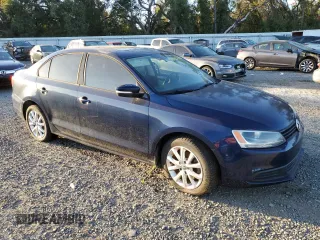 2011 Volkswagen Jetta SE with VIN 3VWDX7AJ8BM022225, listed as a Copart auction lot 84355224 with 101,887 mi miles and Clean title. Bid and sale history available at DreamBid. Image 4.