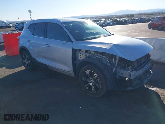2021 Volvo XC40 Inscription with VIN YV4AC2HL8M2602643, listed as a IAAI auction lot 41601331 with 92,999 mi miles. Bid and sale history available at carsss.com. Image 1.