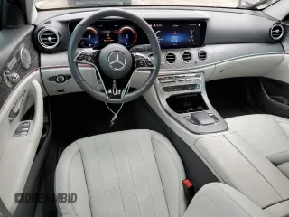 2022 Mercedes-Benz E 350 z VIN W1KZF8DB6NB098663, wystawiony jako Copart lot #50829005 z przebiegiem 37 548 mil mil oraz Szkoda całkowita • Salvage title. Historia ofert i sprzedaży dostępna na DreamBid. Obrazek 8.
