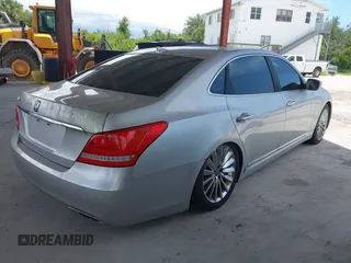 2014 Hyundai Equus Signature with VIN KMHGH4JH4EU073743, listed as a IAAI auction lot 42620941 with Not provided miles and . Bid and sale history available at DreamBid. Image 4.