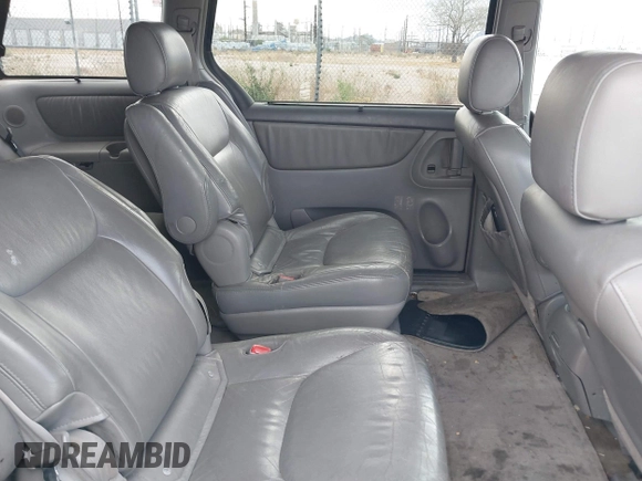 2005 Toyota Sienna XLE with VIN 5TDZA22C55S227647, listed as a IAAI auction lot 42007645 with 183,114 mi miles and . Bid and sale history available at carsss.com. Image 8.