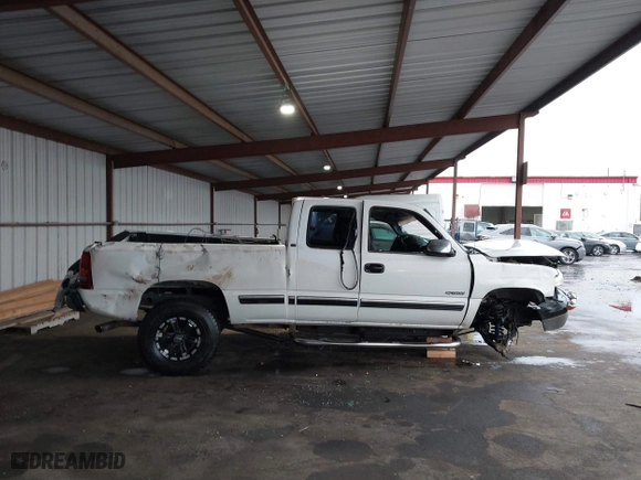 2001 Chevrolet Silverado 1500 LT with VIN 2GCEC19T211399144, listed as a IAAI auction lot 41528968 with 193,357 mi miles. Bid and sale history available at carsss.com. Image 14.