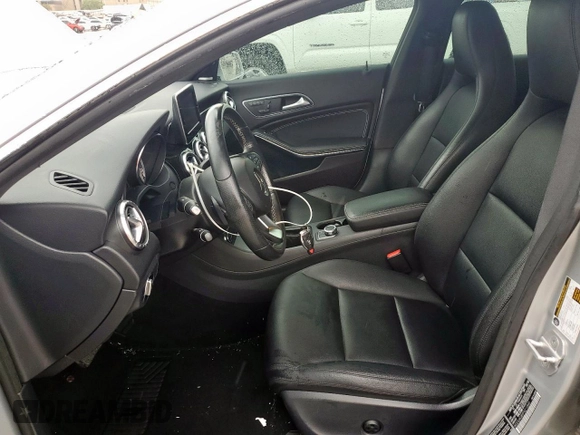 2015 Mercedes-Benz CLA 250 with VIN WDDSJ4GB9FN212840, listed as a Copart auction lot 50449815 with 102,613 mi miles and Clean Title. Bid and sale history available at DreamBid. Image 7.