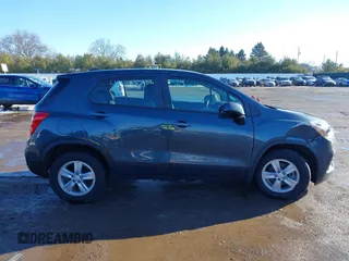 2021 Chevrolet Trax LS with VIN KL7CJKSB2MB303227, listed as a IAAI auction lot 41345271 with 51,801 mi miles. Bid and sale history available at carsss.com. Image 13.