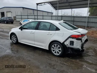 2021 Toyota Corolla LE with VIN 5YFEPMAE8MP147052, listed as a Copart auction lot 43253905 with 87,067 mi miles and Salvage Title. Bid and sale history available at carsss.com. Image 2.