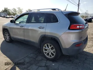 2017 Jeep Cherokee Latitude with VIN 1C4PJLCB2HW619654, listed as a Copart auction lot 52135795 with 161,299 mi miles and Clean Title. Bid and sale history available at carsss.com. Image 2.