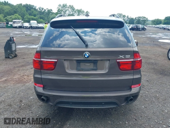 2012 BMW X5 35i with VIN 5UXZV4C59CL766849, listed as a IAAI auction lot 42749836 with 179,273 mi miles and . Bid and sale history available at DreamBid. Image 16.