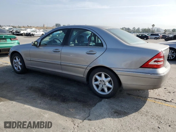 2004 Mercedes-Benz C 320 с VIN WDBRF64J34F447323, выставлен на аукционе Copart как лот 60122185 с пробегом 141 758 миль миль и Списание • Salvage title. История ставок и продаж доступна на DreamBid. Изображение 2.
