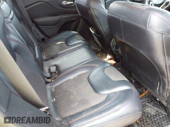 2016 Jeep Cherokee Trailhawk с VIN 1C4PJMBS4GW104841, выставлен на аукционе IAAI как лот 41883523 с пробегом 171 734 миль миль и . История ставок и продаж доступна на DreamBid. Изображение 8.