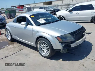 2001 Audi TT z VIN TRUWT28N811003517, wystawiony jako IAAI lot #41953209 z przebiegiem 81 018 mil mil oraz . Historia ofert i sprzedaży dostępna na DreamBid. Obrazek 1.