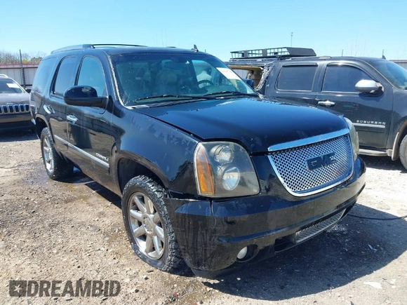 2010 GMC Yukon Denali with VIN 1GKUKEEF5AR201853, listed as a IAAI auction lot 41847258 with 205,431 mi miles. Bid and sale history available at carsss.com. Image 1.