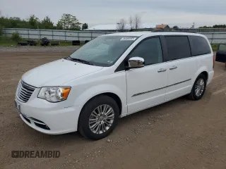 2015 Chrysler Town & Country Touring L z VIN 2C4RC1CG2FR697375, wystawiony jako Copart lot #58988665 z przebiegiem 143 599 mil mil oraz Czysty tytuł • Clean title. Historia ofert i sprzedaży dostępna na DreamBid. Obrazek 1.