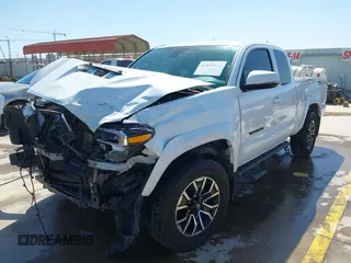 2023 Toyota Tacoma SR z VIN 3TYRZ5CN5PT034397, wystawiony jako IAAI lot #42055222 z przebiegiem 39 144 mil mil oraz . Historia ofert i sprzedaży dostępna na DreamBid. Obrazek 20.