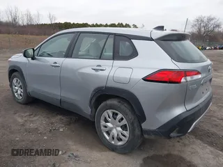 2022 Toyota Corolla Cross L с VIN 7MUAAABG4NV027200, выставлен на аукционе IAAI как лот 41834113 с пробегом 58 533 миль миль и . История ставок и продаж доступна на DreamBid. Изображение 3.