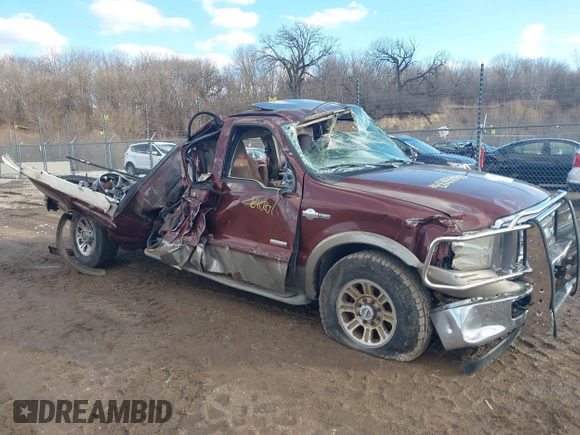 2005 Ford F-250 XL z VIN 1FTSW21P35EC94860, wystawiony jako IAAI lot #41299995 z przebiegiem 241 990 mil mil oraz . Historia ofert i sprzedaży dostępna na DreamBid. Obrazek 6.