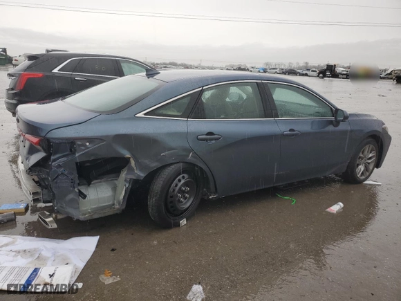 2022 Toyota Avalon XLE with VIN 4T1AZ1FB1NU084186, listed as a Copart auction lot 84636044 with 26,795 mi miles and Clean Title. Bid and sale history available at carsss.com. Image 3.