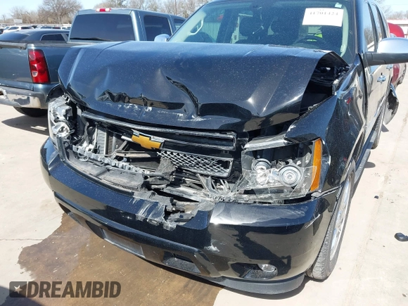 2009 Chevrolet Tahoe LTZ z VIN 1GNFC33J69R285570, wystawiony jako IAAI lot #41701424 z przebiegiem 165 811 mil mil oraz . Historia ofert i sprzedaży dostępna na DreamBid. Obrazek 6.