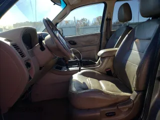 2006 Ford Escape XLT with VIN 1FMYU03Z16KD18123, listed as a Copart auction lot 79822934 with 169,309 mi miles and Salvage Title. Bid and sale history available at carsss.com. Image 7.
