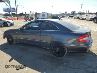 2008 Mercedes-Benz CLK-Class 3.5L with VIN WDBTJ56H38F249517, listed as a Copart auction lot 77983304 with 194,887 mi miles and Salvage Title. Bid and sale history available at carsss.com. Image 2.