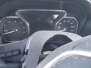 2020 GMC Sierra 1500 Denali z VIN 3GTU9FET3LG254038, wystawiony jako Copart lot #85047364 z przebiegiem Nie podano mil oraz Szkoda całkowita • Salvage title. Historia ofert i sprzedaży dostępna na DreamBid. Obrazek 9.
