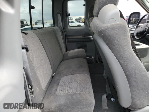 2002 Ford F-250 XL with VIN 1FTNX20F02EB92592, listed as a Copart auction lot 55834145 with 299,524 mi miles and Salvage title. Bid and sale history available at DreamBid. Image 10.