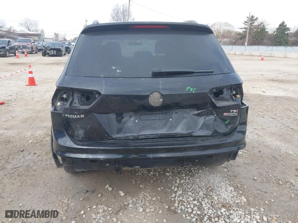 2018 Volkswagen Tiguan S with VIN 3VV0B7AX5JM109066, listed as a IAAI auction lot 41866569 with 83,448 mi miles. Bid and sale history available at carsss.com. Image 6.