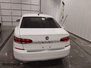 2021 Volkswagen Passat 2.0T SE with VIN 1VWSA7A37MC017676, listed as a IAAI auction lot 41647899 with 40,404 mi miles. Bid and sale history available at carsss.com. Image 16.