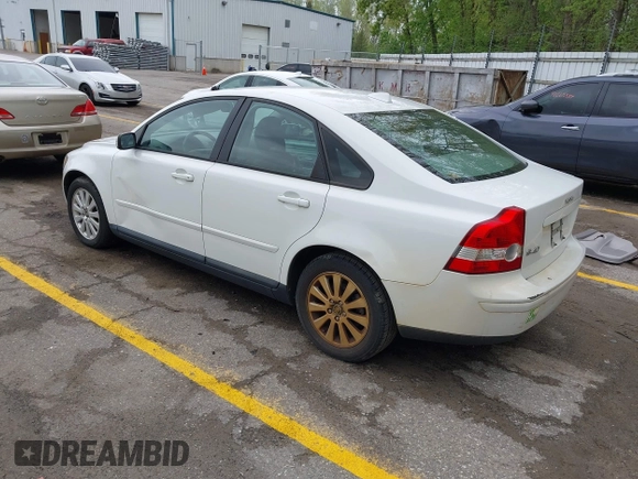 2005 Volvo S40 z VIN YV1MS382252100934, wystawiony jako IAAI lot #42265284 z przebiegiem 167 809 mil mil oraz . Historia ofert i sprzedaży dostępna na DreamBid. Obrazek 3.
