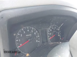2018 Nissan NV Cargo S z VIN 1N6BF0KM1JN810438, wystawiony jako IAAI lot #42380139 z przebiegiem Nie podano mil oraz . Historia ofert i sprzedaży dostępna na DreamBid. Obrazek 7.