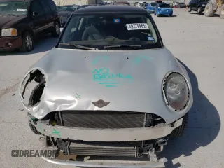 2017 MINI Hardtop Cooper with VIN WMWXP5C31H2F60901, listed as a Copart auction lot 49279985 with 75,749 mi miles and Clean title. Bid and sale history available at DreamBid. Image 5.