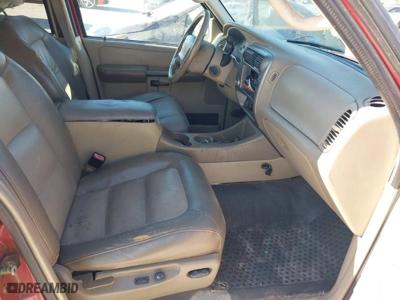 2005 Ford Explorer Sport Trac XLS with VIN 1FMZU67KX5UA07264, listed as a IAAI auction lot 41573884 with 226,421 mi miles. Bid and sale history available at carsss.com. Image 5.