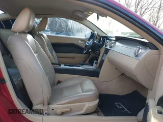 2006 Ford Mustang Standard with VIN 1ZVFT80N765265020, listed as a IAAI auction lot 41847731 with 156,852 mi miles. Bid and sale history available at carsss.com. Image 5.