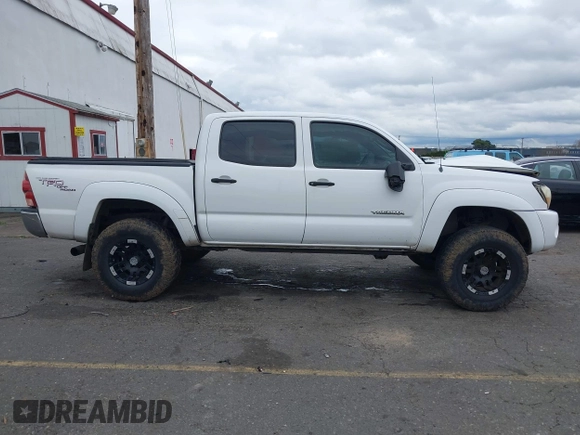 2008 Toyota Tacoma z VIN 5TELU42N58Z560464, wystawiony jako IAAI lot #41698272 z przebiegiem 208 441 mil mil oraz . Historia ofert i sprzedaży dostępna na DreamBid. Obrazek 13.