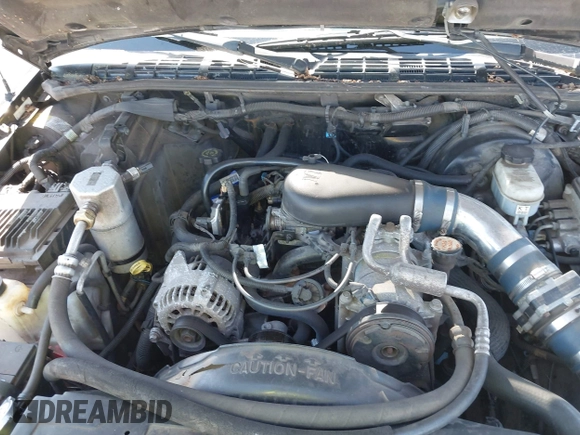 2000 Chevrolet Blazer LT z VIN 1GNDT13W0Y2353621, wystawiony jako IAAI lot #42053605 z przebiegiem 164 160 mil mil oraz . Historia ofert i sprzedaży dostępna na DreamBid. Obrazek 6.