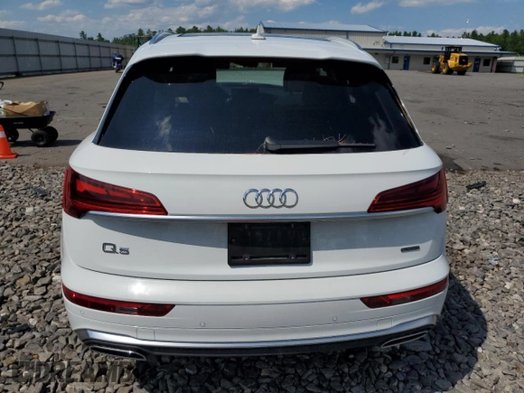 2021 Audi Q5 Premium Plus with VIN WA1E2AFY3M2137831, listed as a Copart auction lot 63879184 with 0 mi miles and Salvage Title. Bid and sale history available at carsss.com. Image 6.