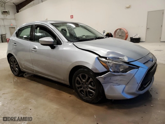 2020 Toyota Yaris Hatchback LE with VIN 3MYDLBJV4LY706379, listed as a Copart auction lot 88893625 with 84,335 mi miles and Clean Title. Bid and sale history available at carsss.com. Image 4.